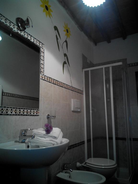 Certine Agriturismo أسكيانو الغرفة الصورة